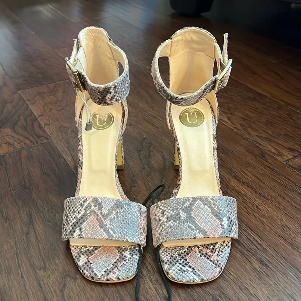 New- Unlace- pink and gray heels